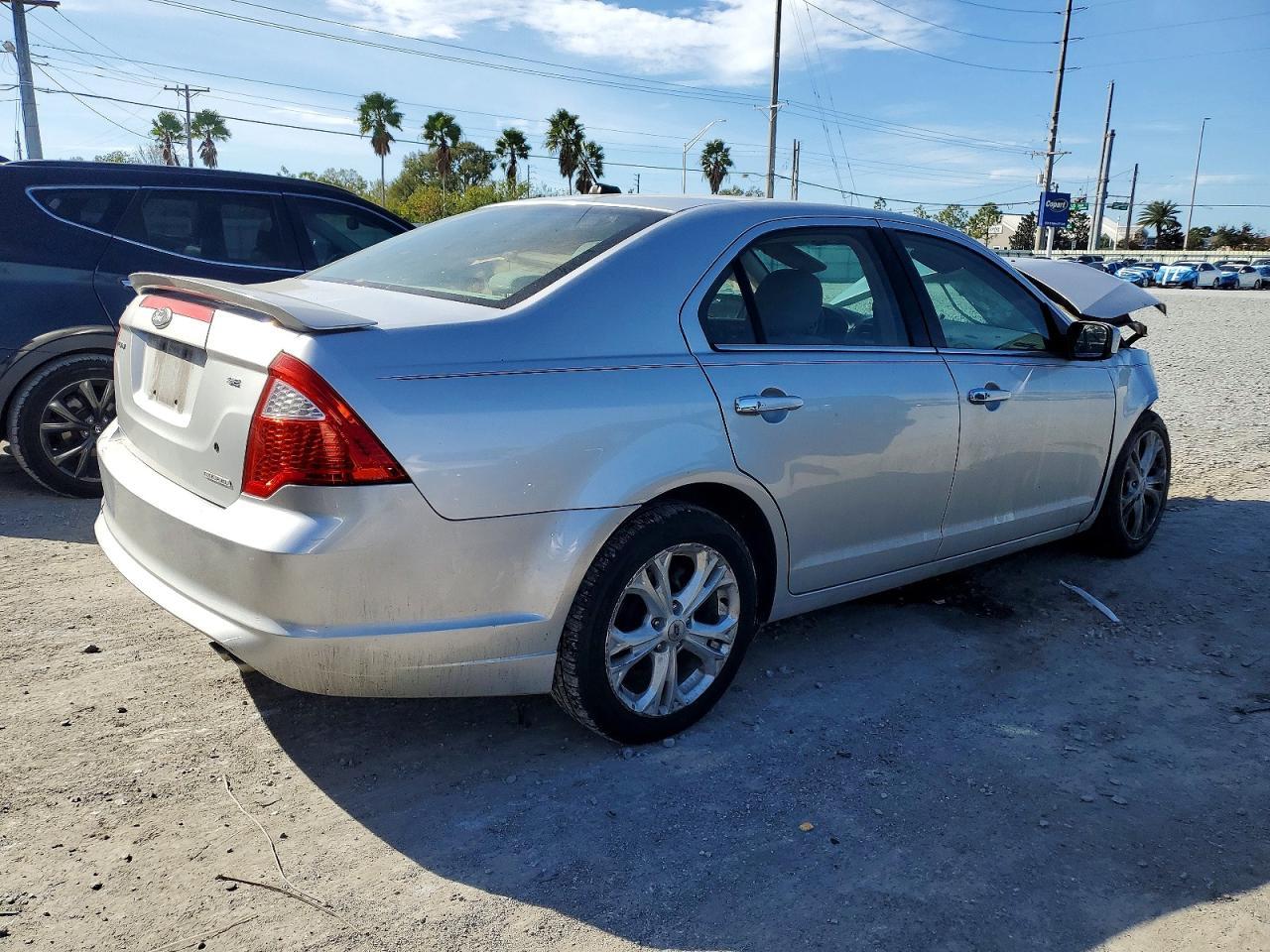 2012 Ford Fusion Se - Фото 3