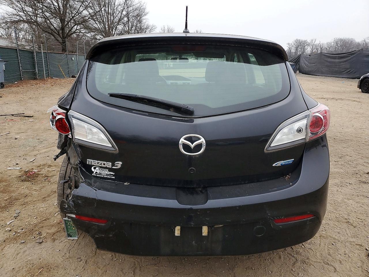 2013 Mazda 3 I - Image 6