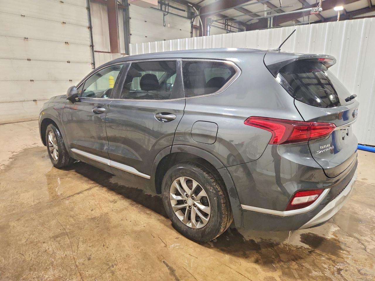 2020 Hyundai Santa Fe Se - Image 2
