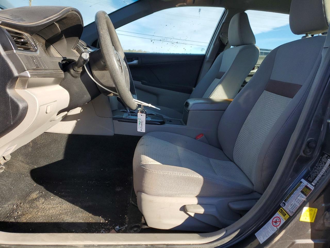 2012 Toyota Camry Base - Фото 7