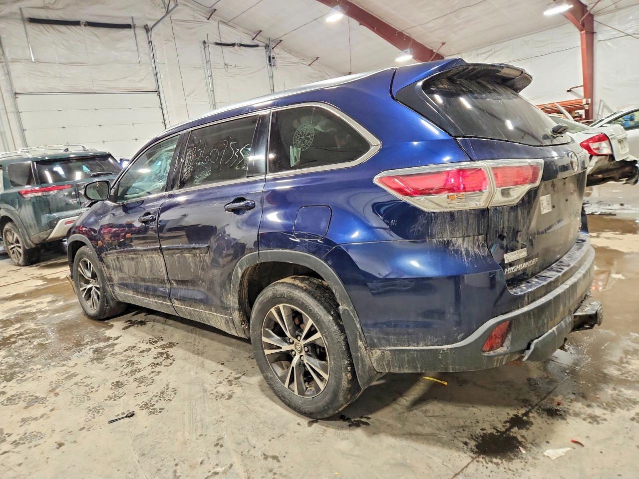 2016 Toyota Highlander Xle - Фото 2
