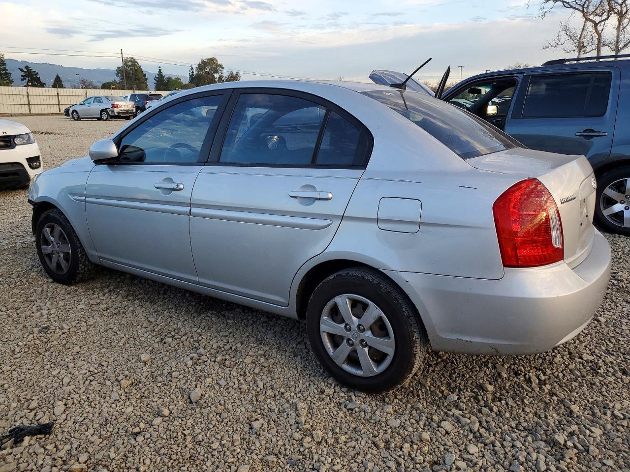 2010 Hyundai Accent Gls - Image 2