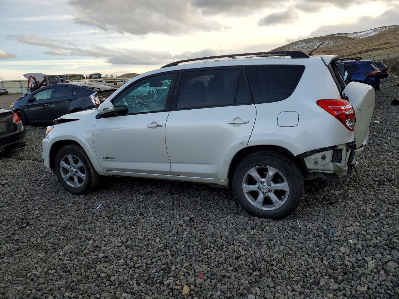 2011 Toyota Rav4 Limited - Фото 2