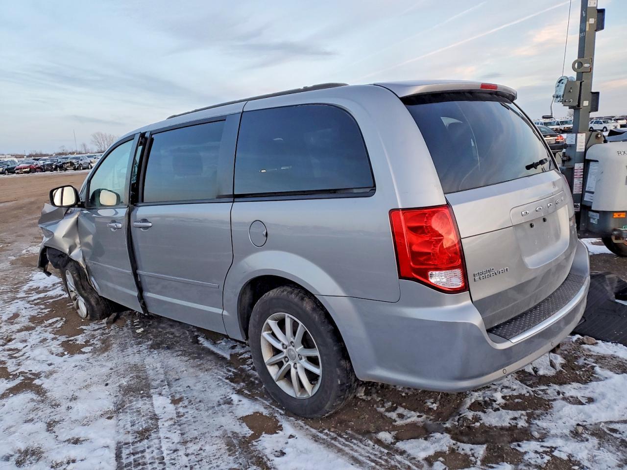 2016 Dodge Grand Caravan Sxt - Image 2