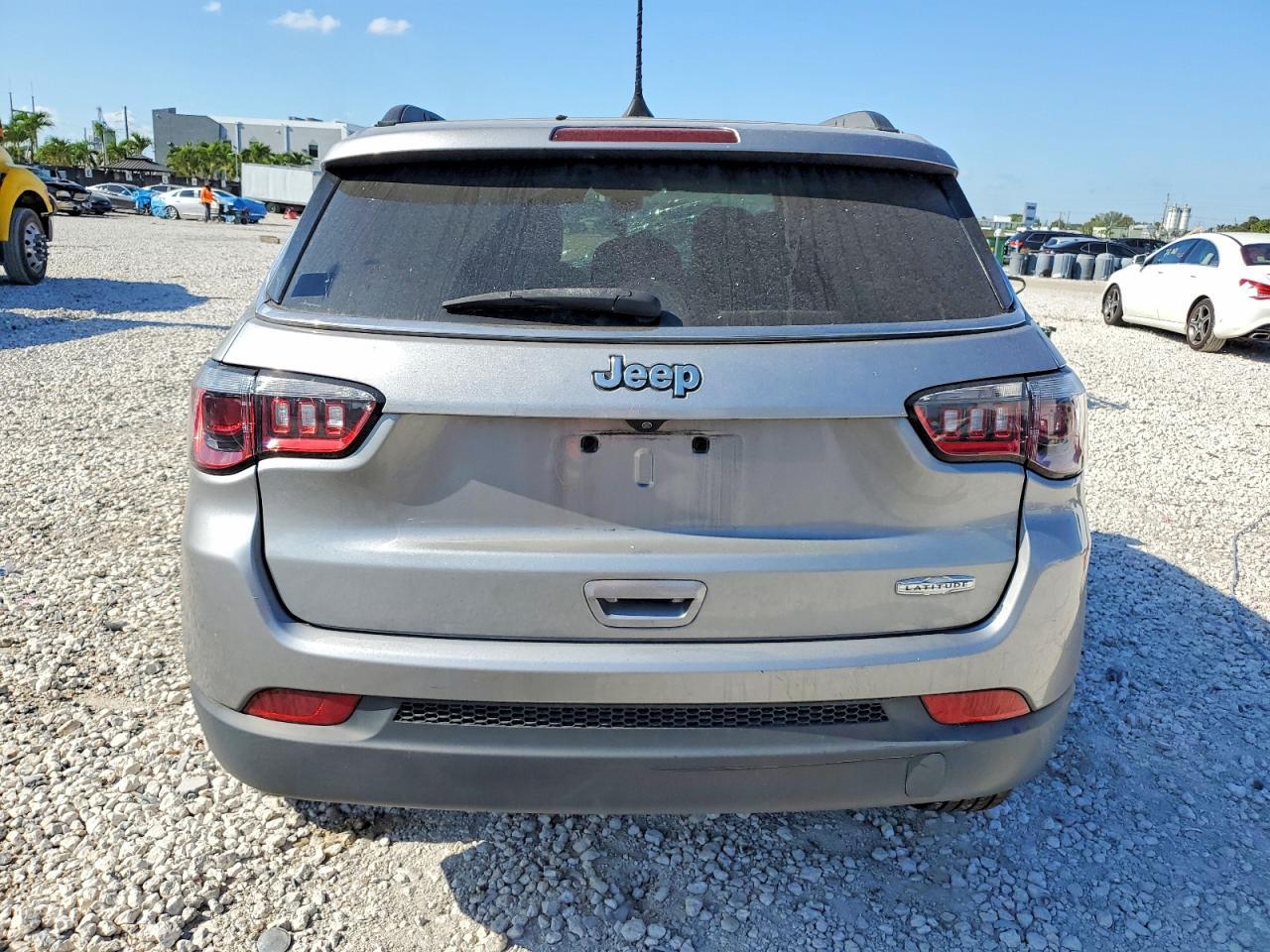 2021 Jeep Compass Latitude - Фото 6