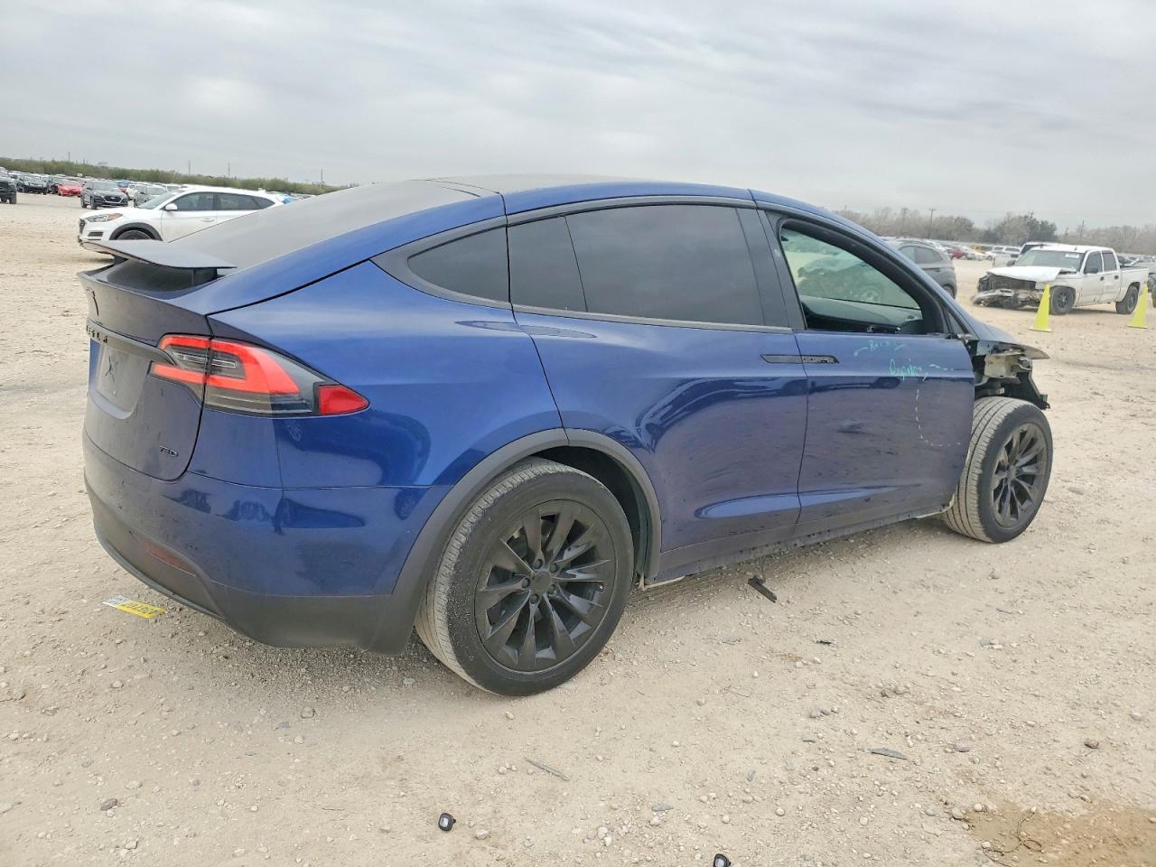 2017 Tesla Model X - Image 3