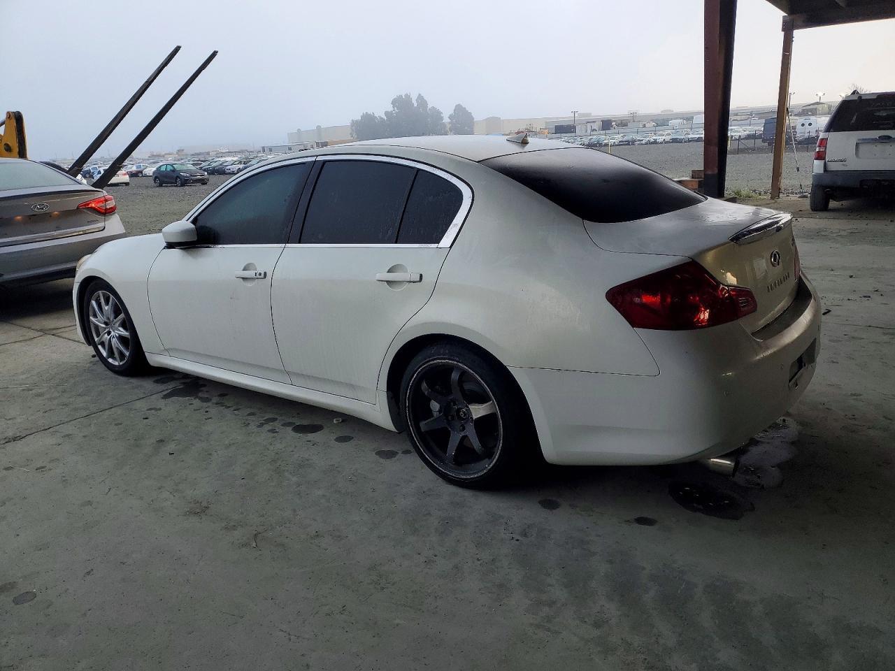 2012 Infiniti G37 Base - Фото 2