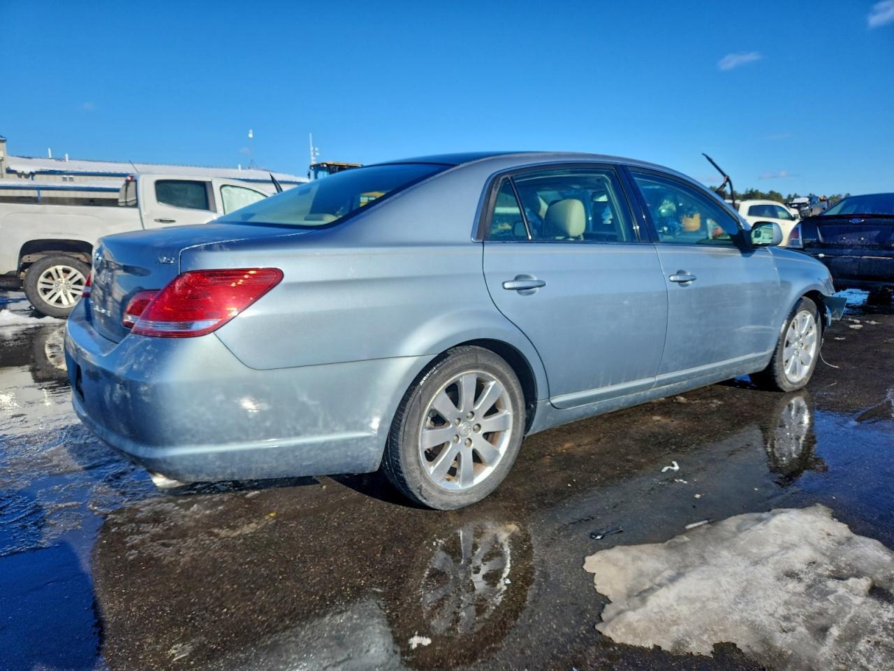 2006 Toyota Avalon Xl - Image 3