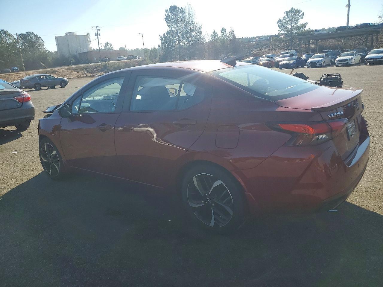 2025 Nissan Versa Sr - Фото 2