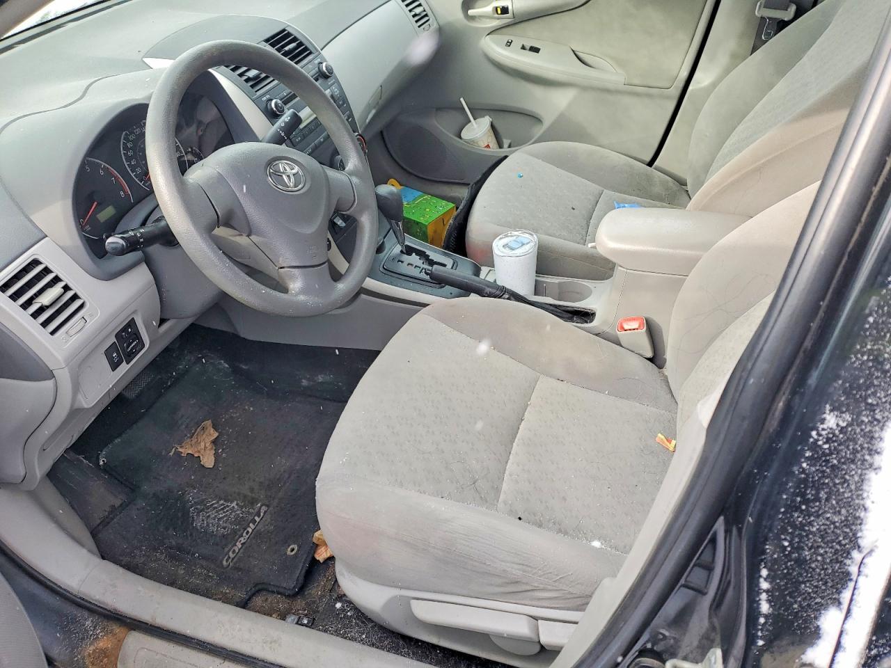 2010 Toyota Corolla Base - Фото 7