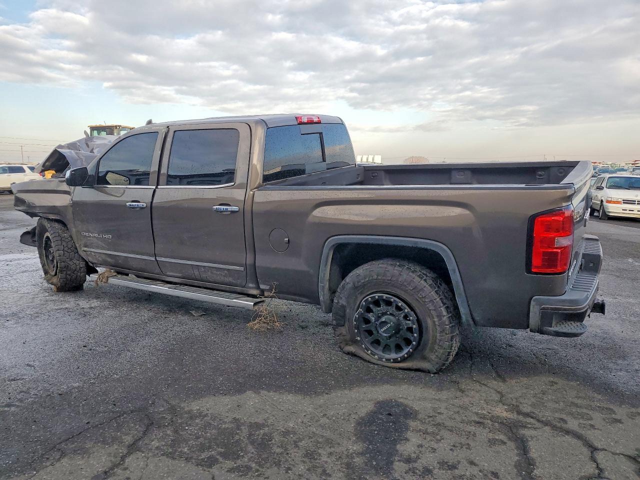 2015 GMC Sierra K2500 Denali - Фото 2