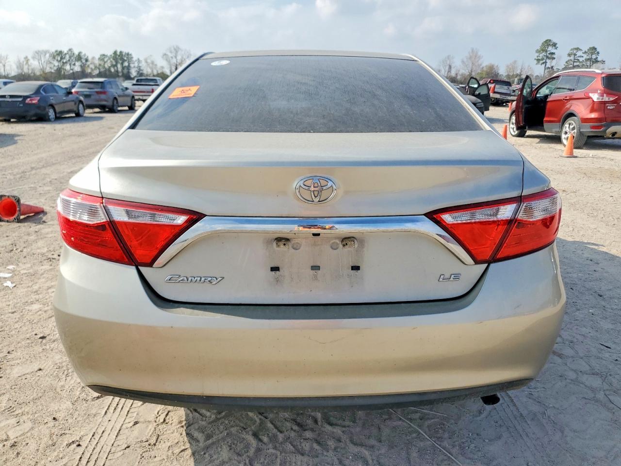 2017 Toyota Camry Le - Image 6