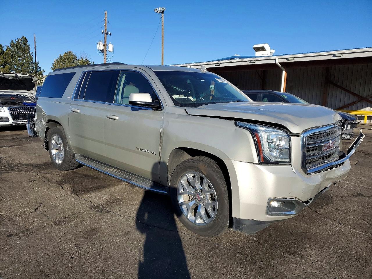 2016 GMC Yukon Xl K1500 Slt - Image 4