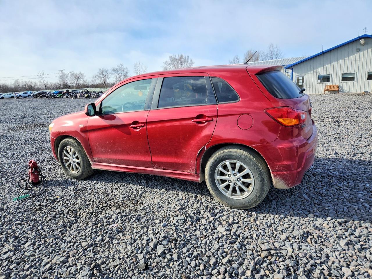 2011 Mitsubishi Outlander Sport Es - Image 2