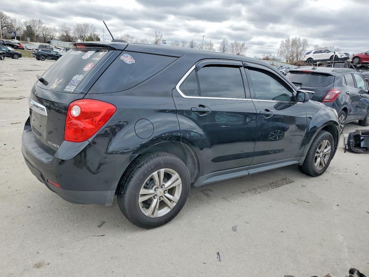 2015 Chevrolet Equinox Ls - Image 3