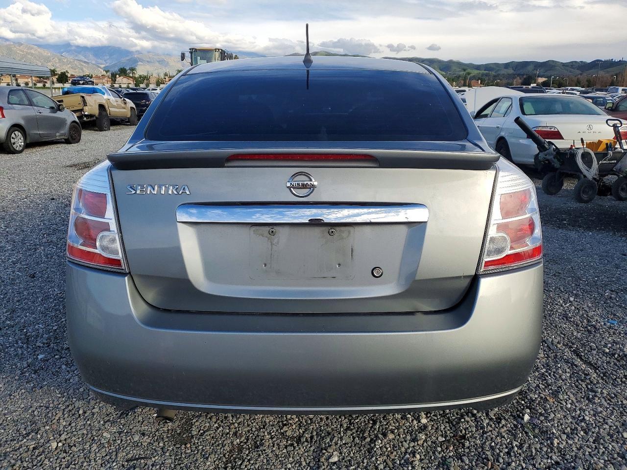 2012 Nissan Sentra 2.0 - Фото 6