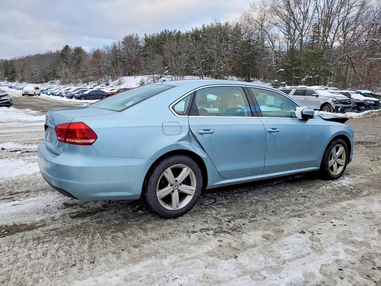 2013 Volkswagen Passat Se - Image 3