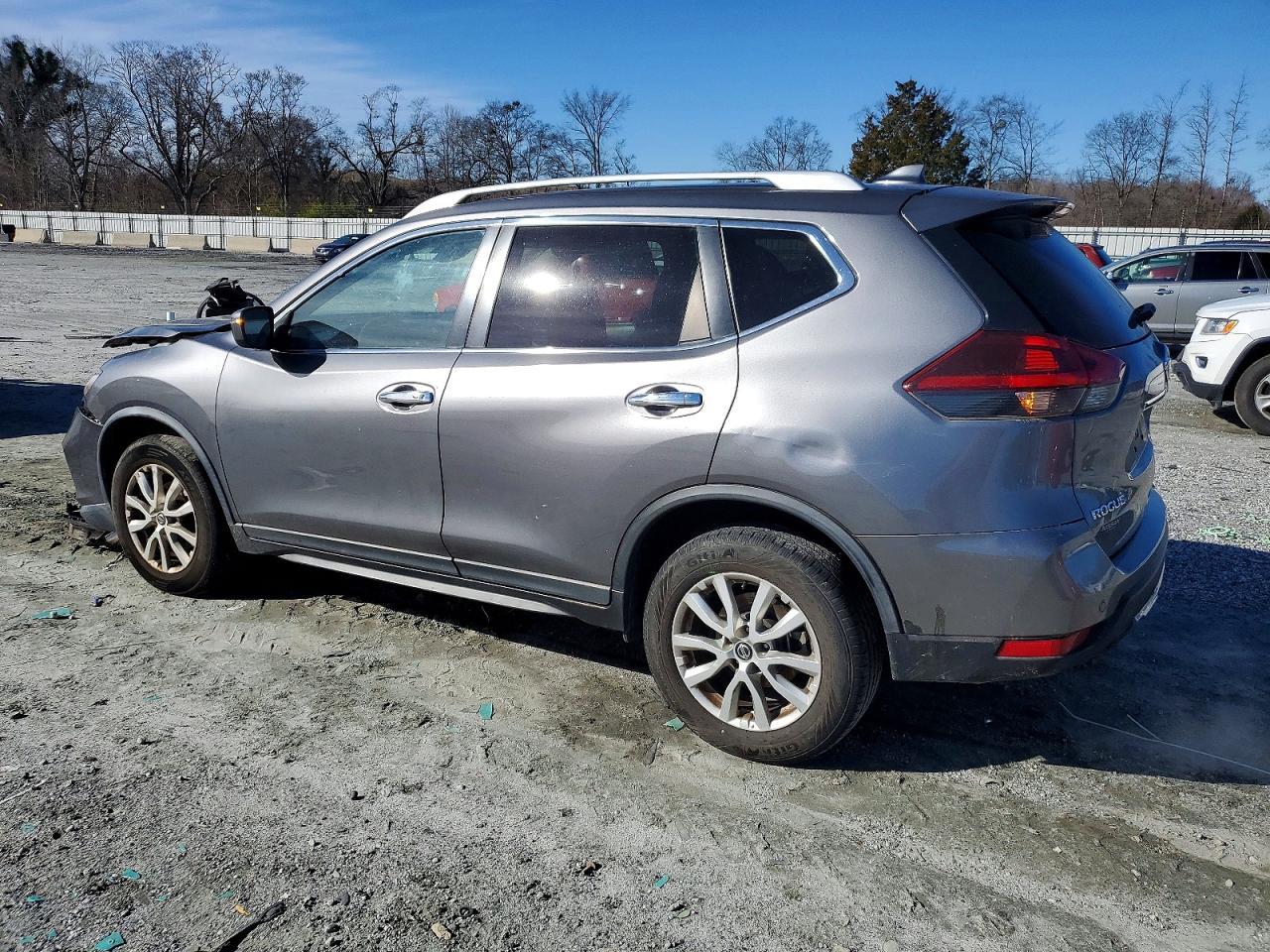 2020 Nissan Rogue S - Фото 2