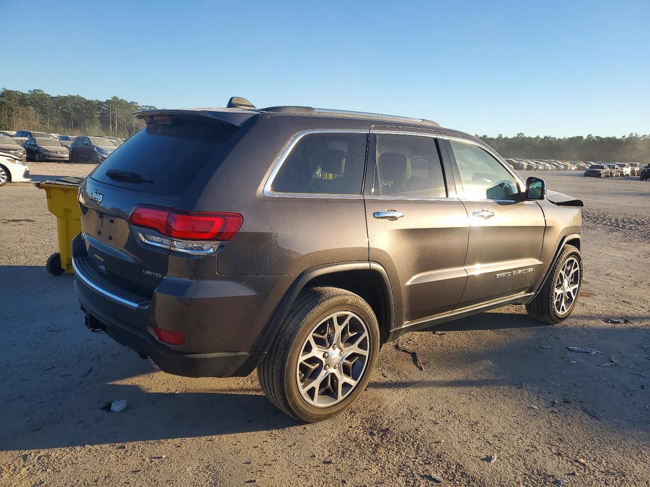 2021 Jeep Grand Cherokee Limited - Image 3