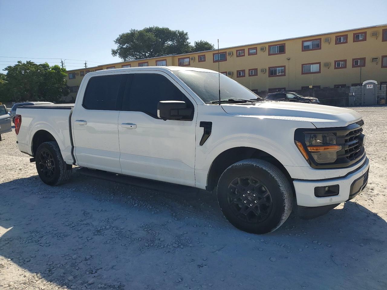 2024 Ford F150 Xlt - Фото 4