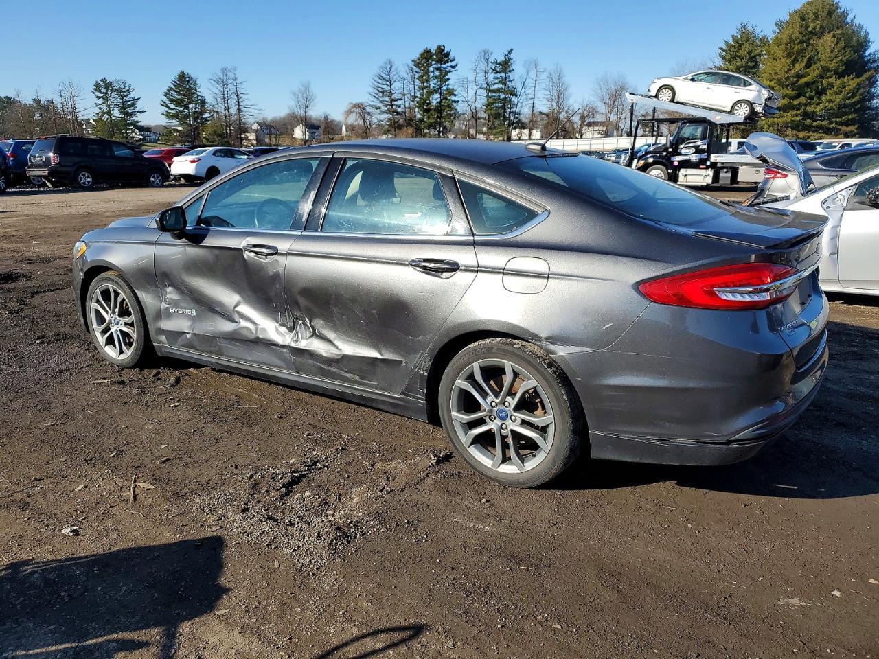 2017 Ford Fusion Se Hybrid - Image 2
