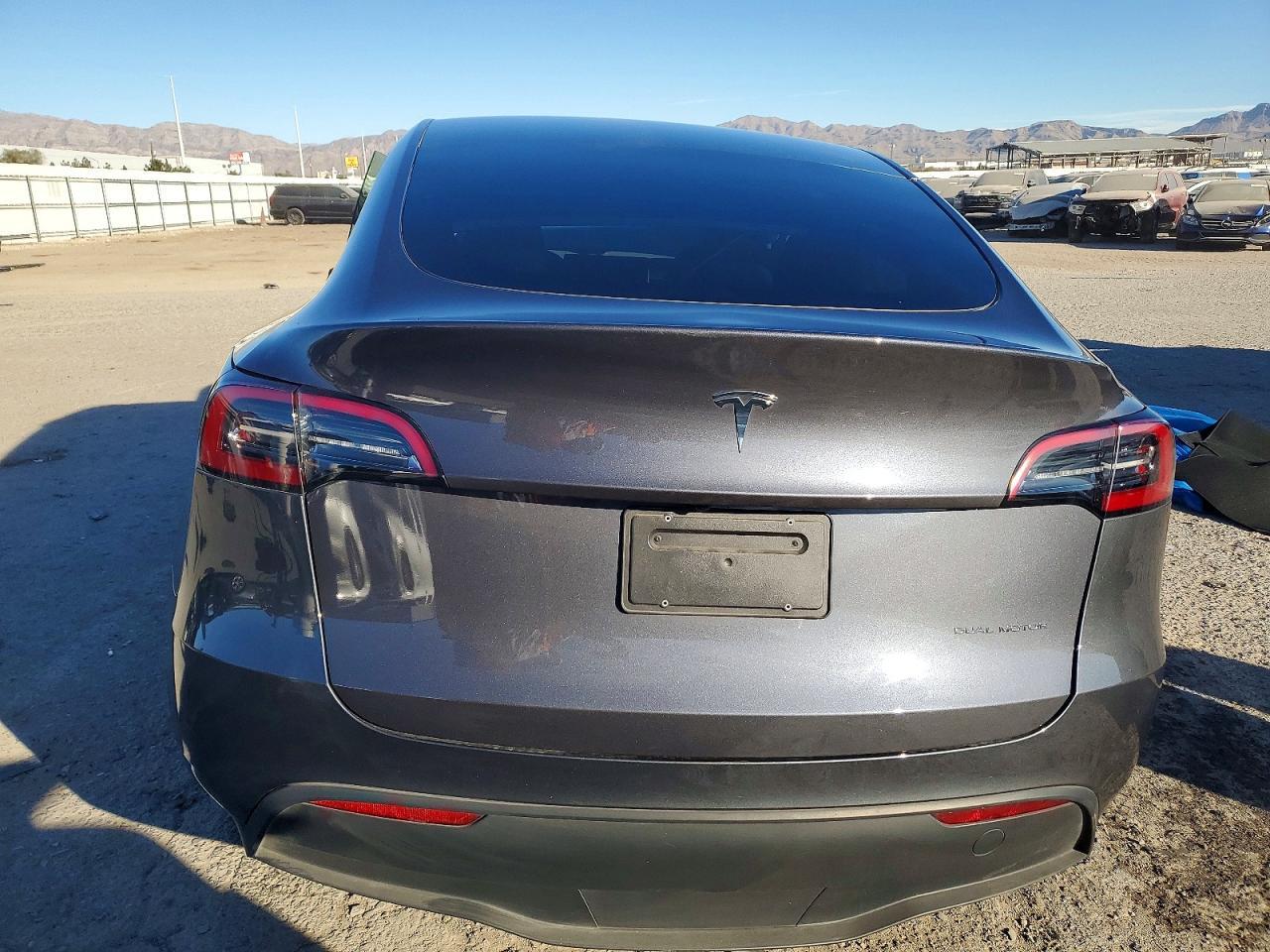 2023 Tesla Model Y - Image 6