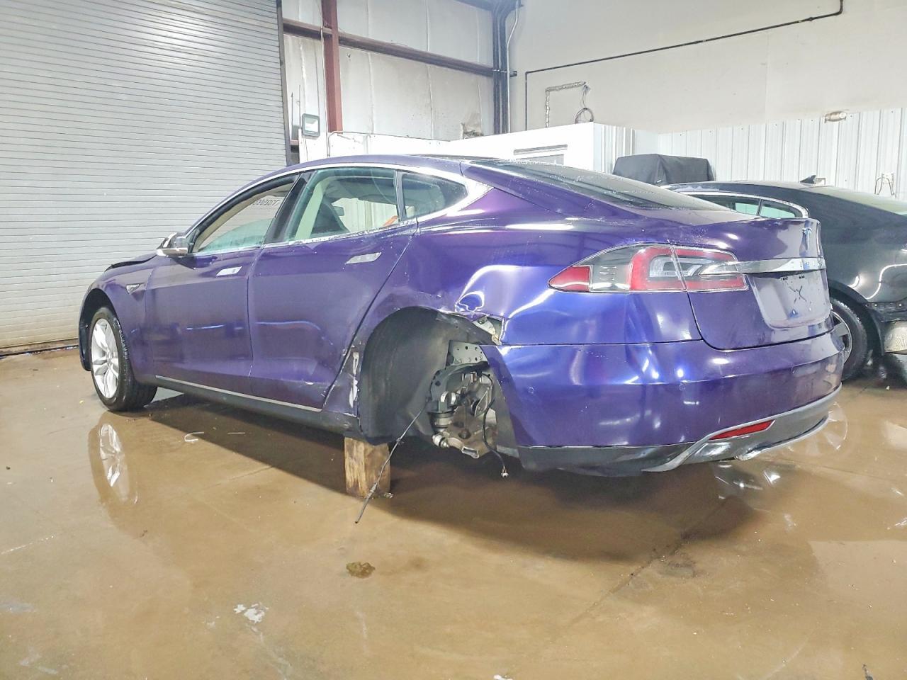 2015 Tesla Model S P85D - Image 2