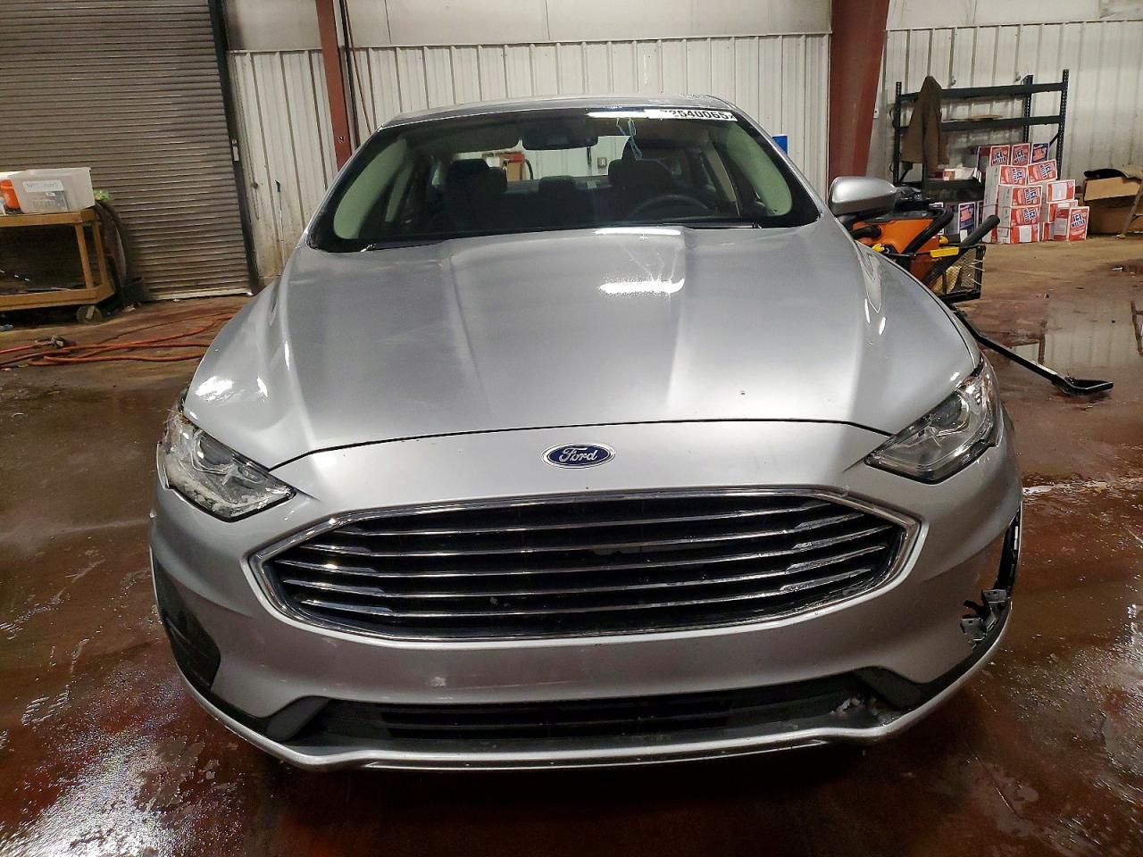 2020 Ford Fusion Se - Фото 5