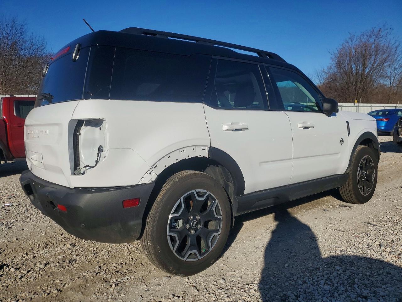 2025 Ford Bronco Sport Outer Banks - Фото 3