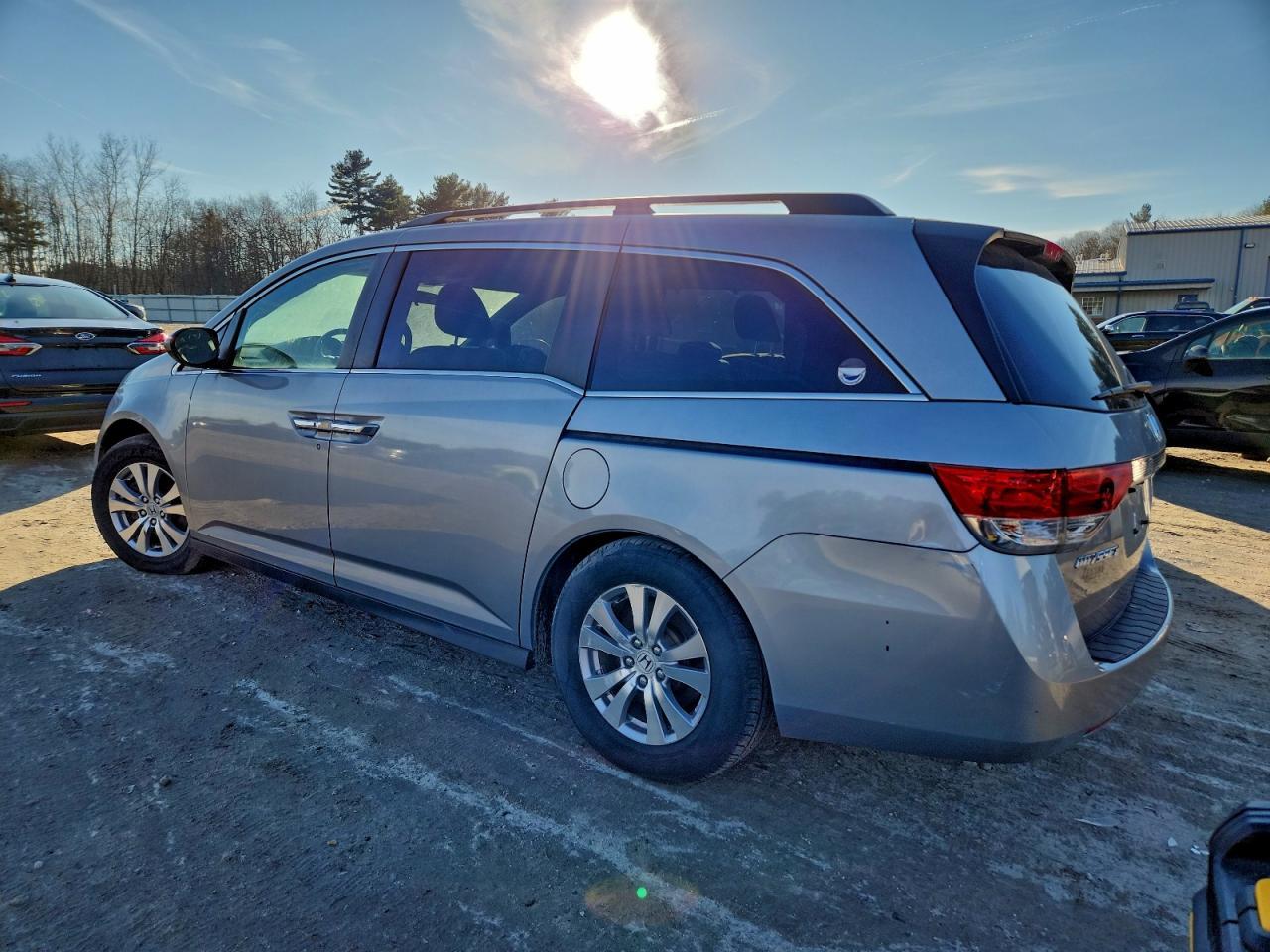 2016 Honda Odyssey Se - Фото 2