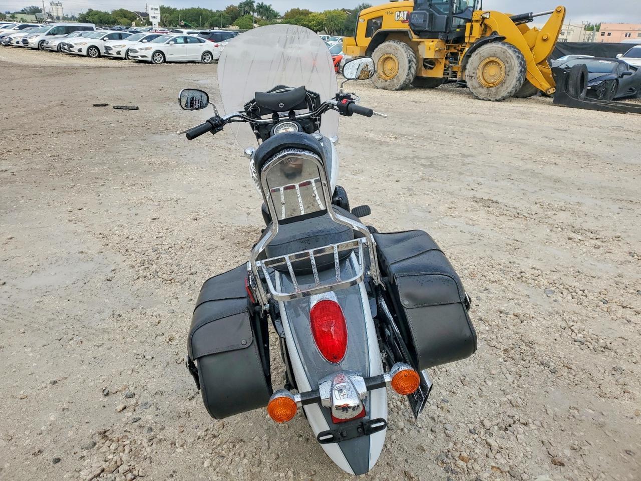 2021 Kawasaki Vn900 B - Image 4