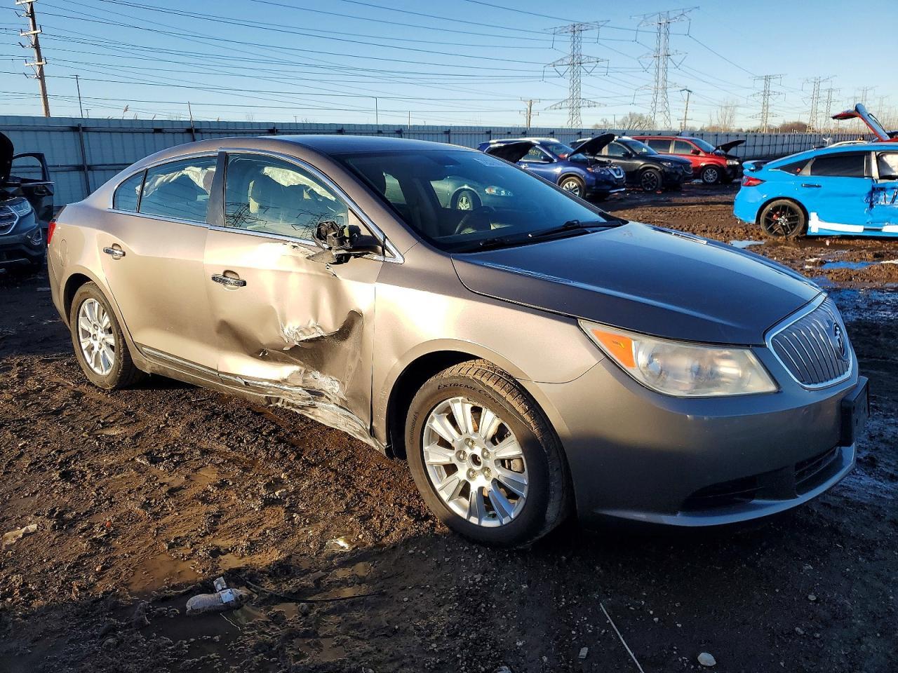 2010 Buick Lacrosse Cx - Image 4