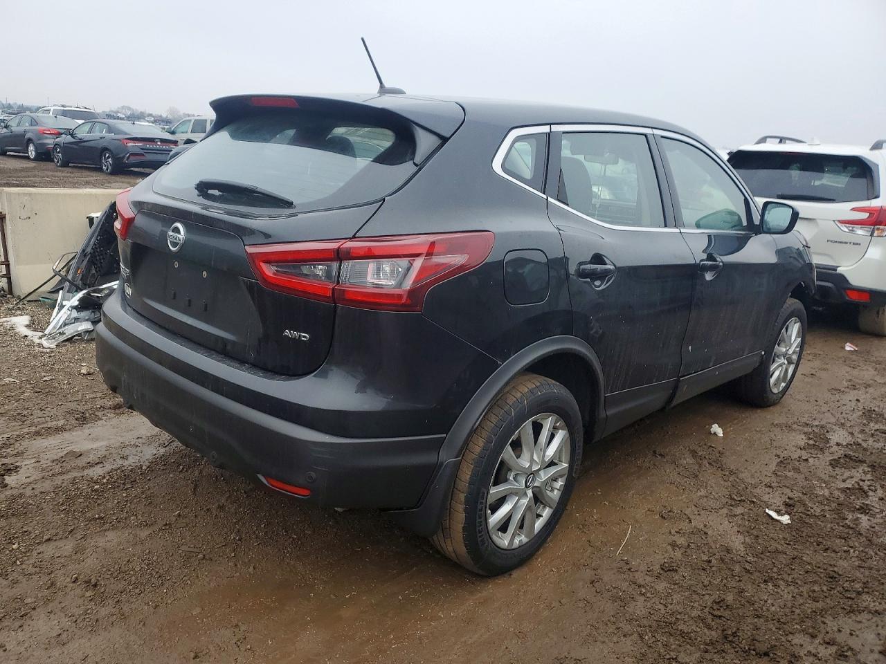 2021 Nissan Rogue Sport S - Фото 3
