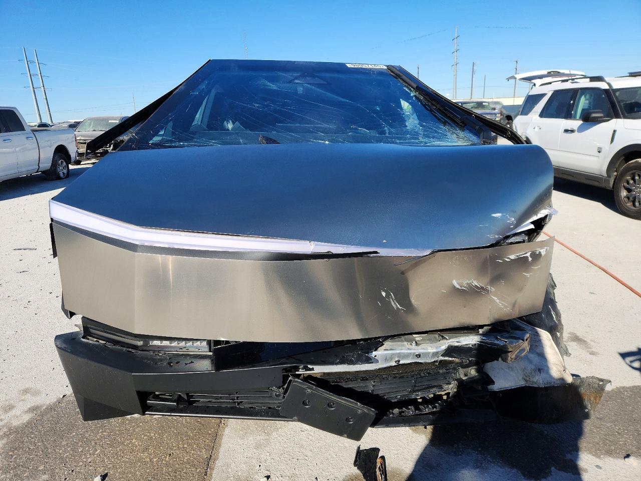 2024 Tesla Cybertruck - Фото 5