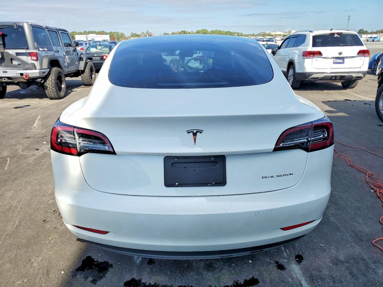 2021 Tesla Model 3 - Фото 6