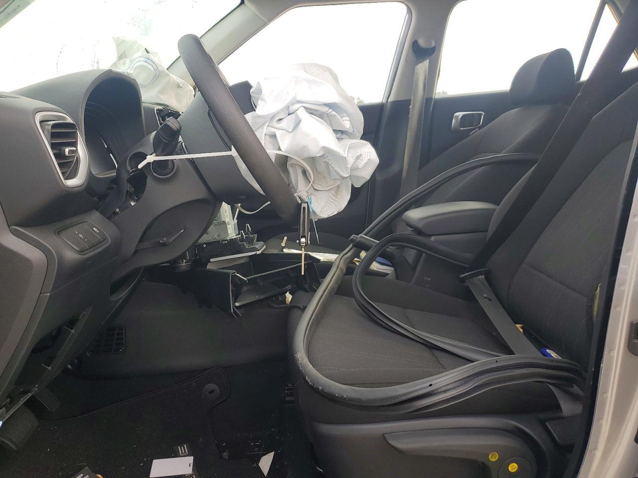 2025 Hyundai Venue Se - Фото 7