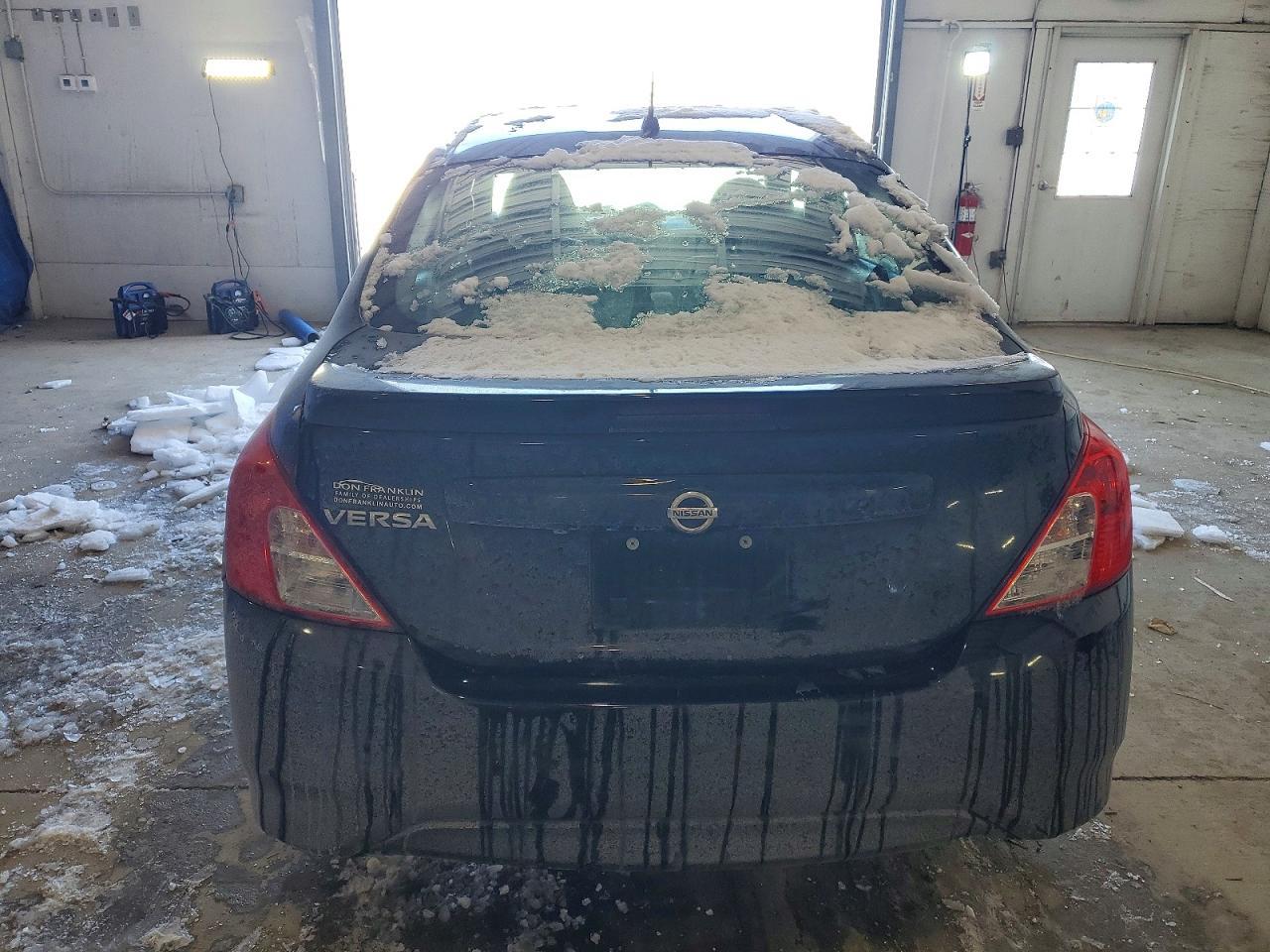 2019 Nissan Versa S - Фото 6