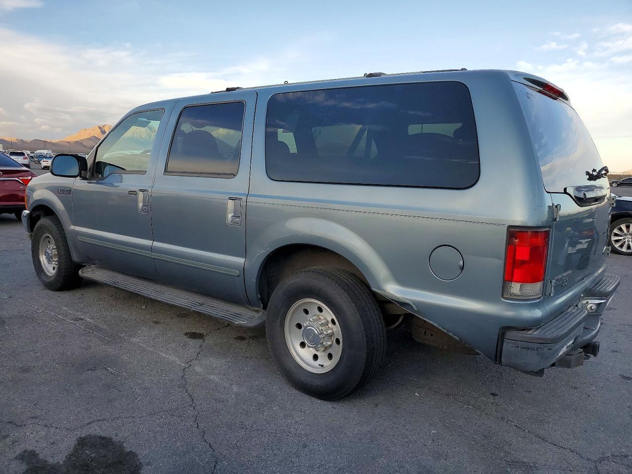 2000 Ford Excursion Xlt - Фото 2