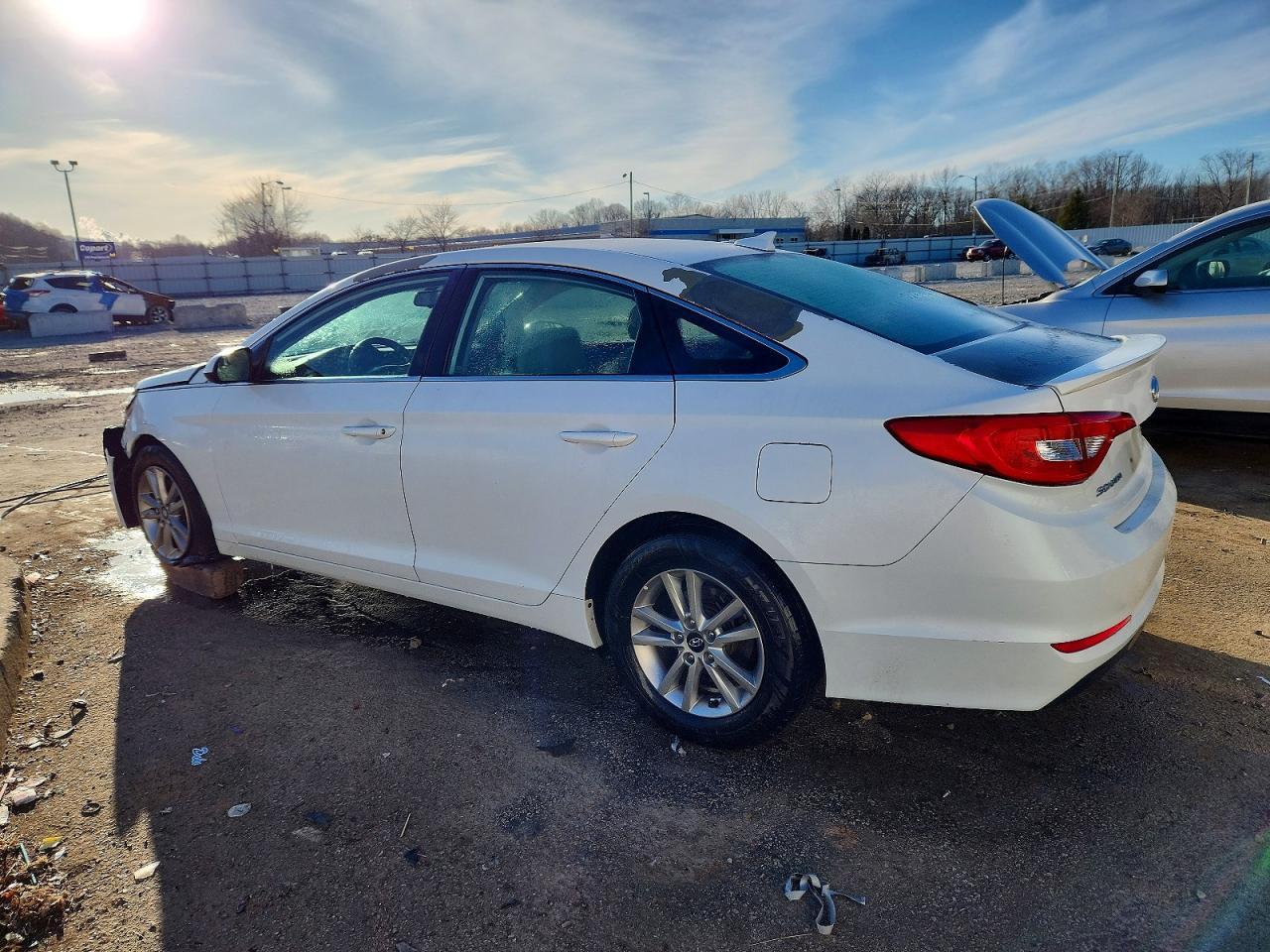 2016 Hyundai Sonata Se - Image 2
