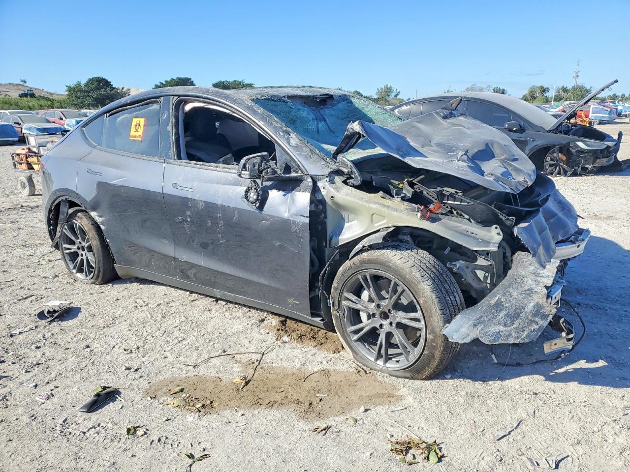 2024 Tesla Model Y - Фото 4