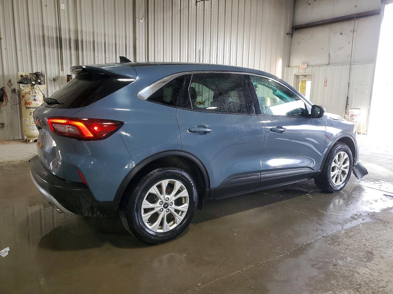 2023 Ford Escape Active - Фото 3