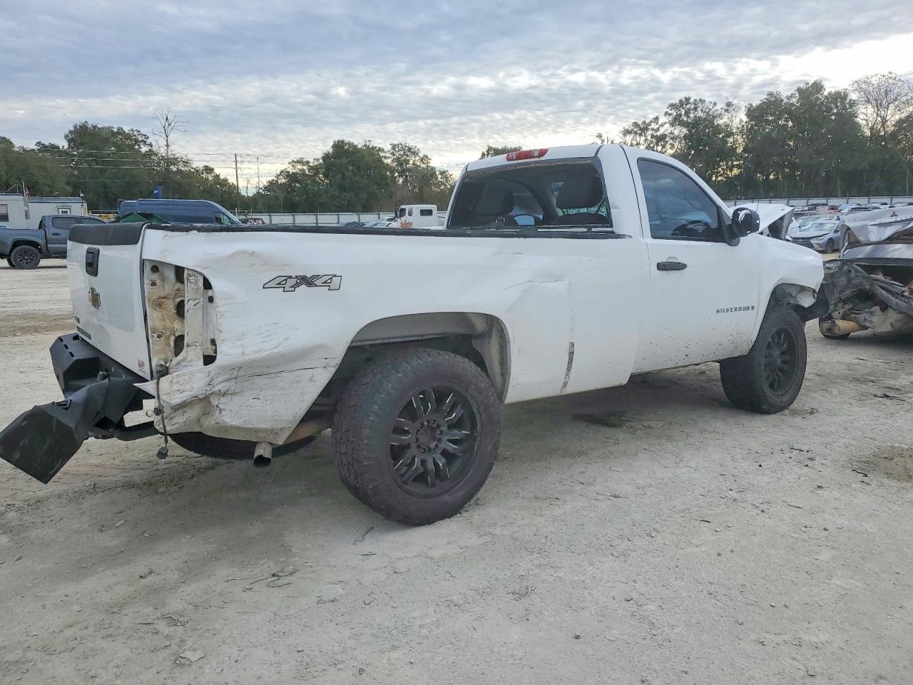 2009 Chevrolet Silverado K1500 - Фото 3