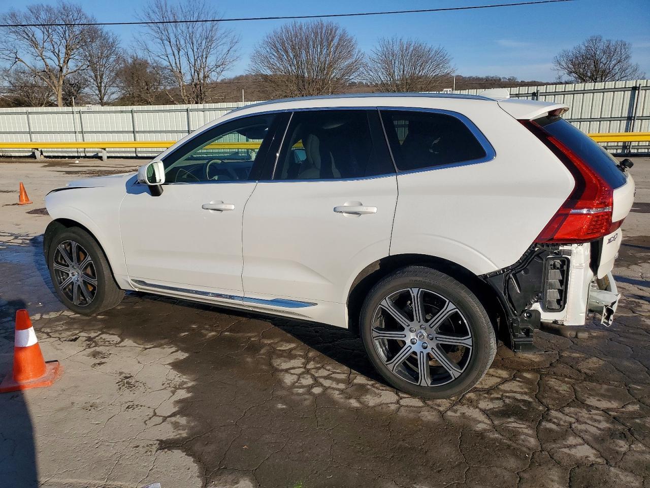 2021 Volvo Xc60 T5 Inscription - Фото 2