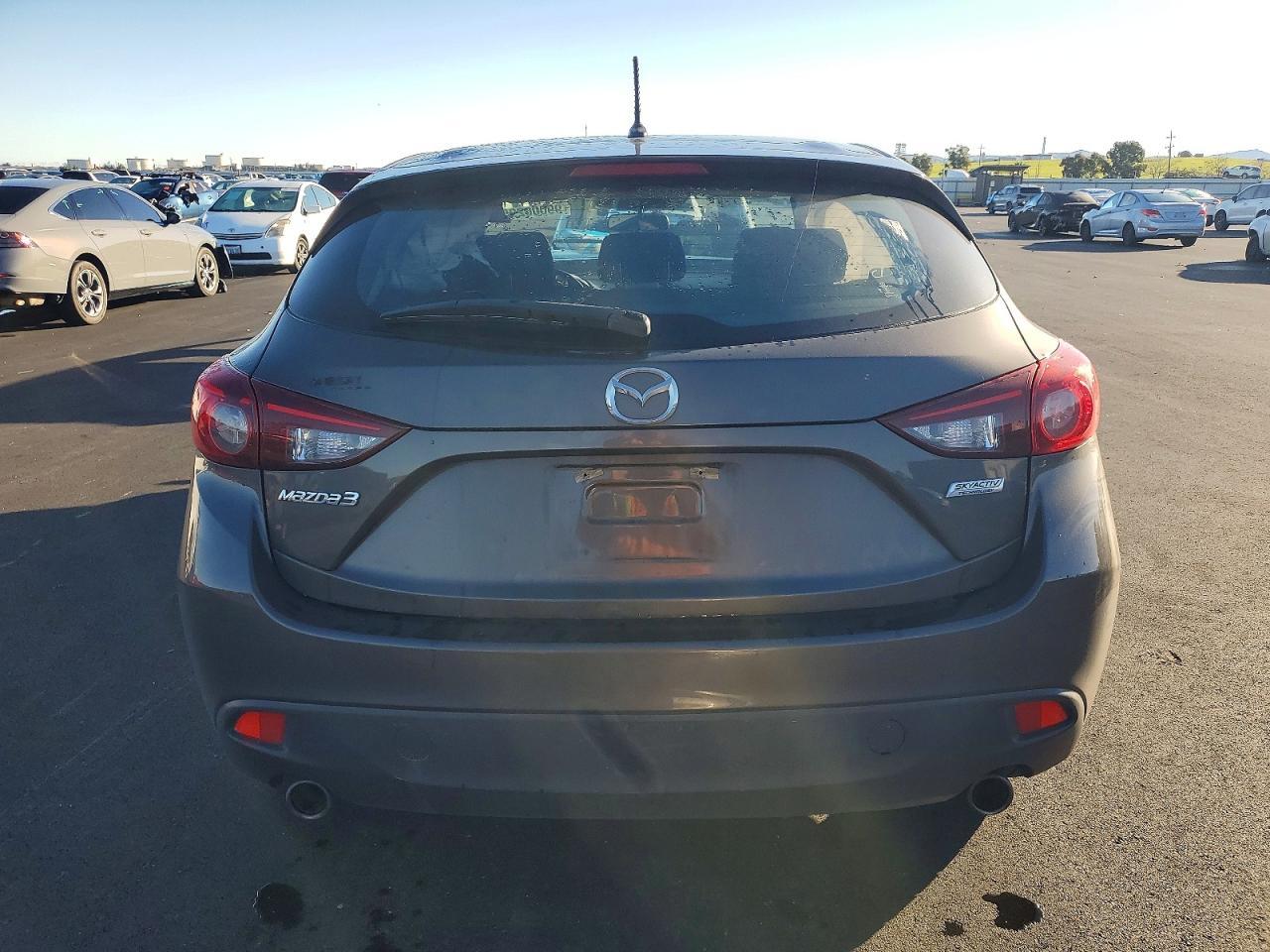 2014 Mazda 3 Touring - Image 6