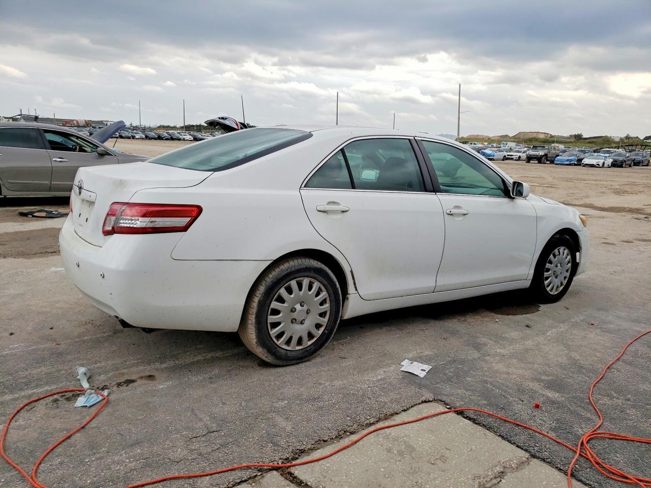2010 Toyota Camry Base - Image 3