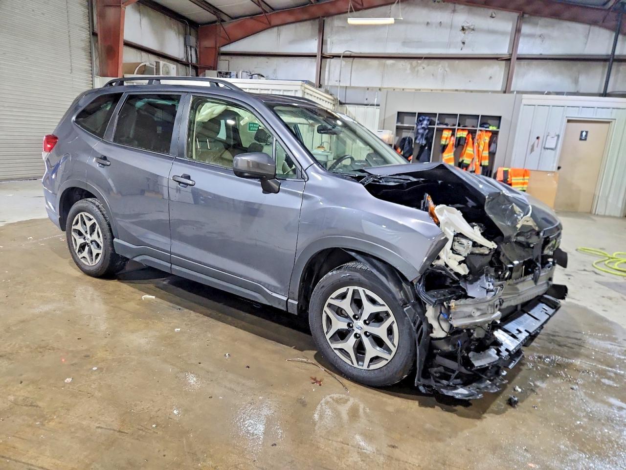 2024 Subaru Forester Premium - Image 4