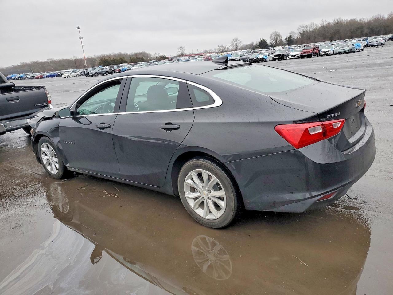 2024 Chevrolet Malibu Lt - Image 2