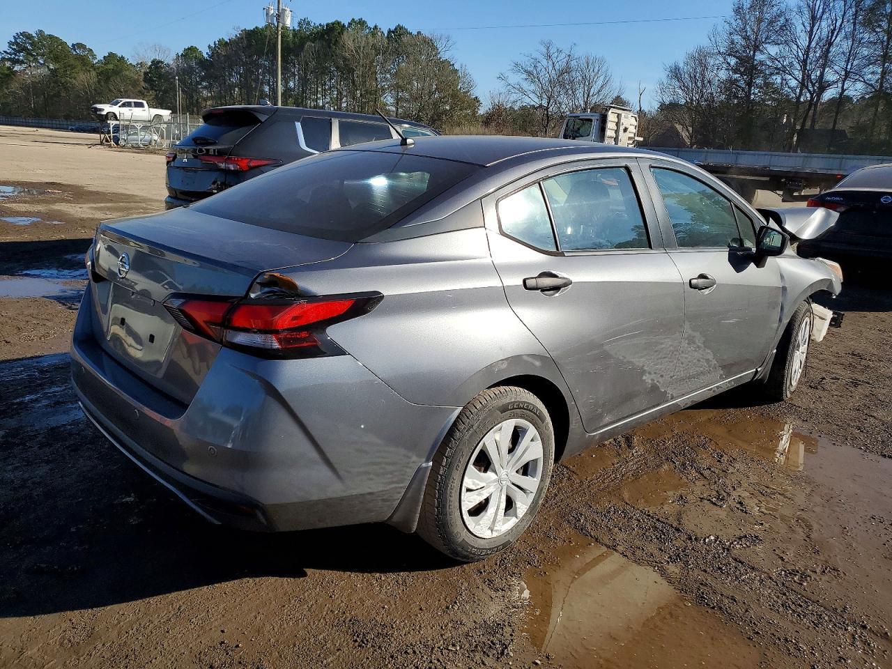 2020 Nissan Versa S - Image 3