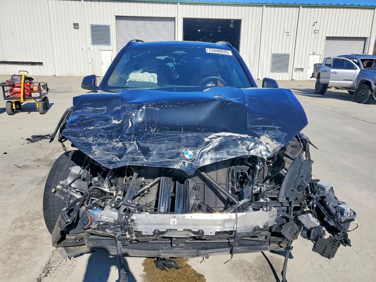 2025 BMW X5 xDrive40I - Image 5