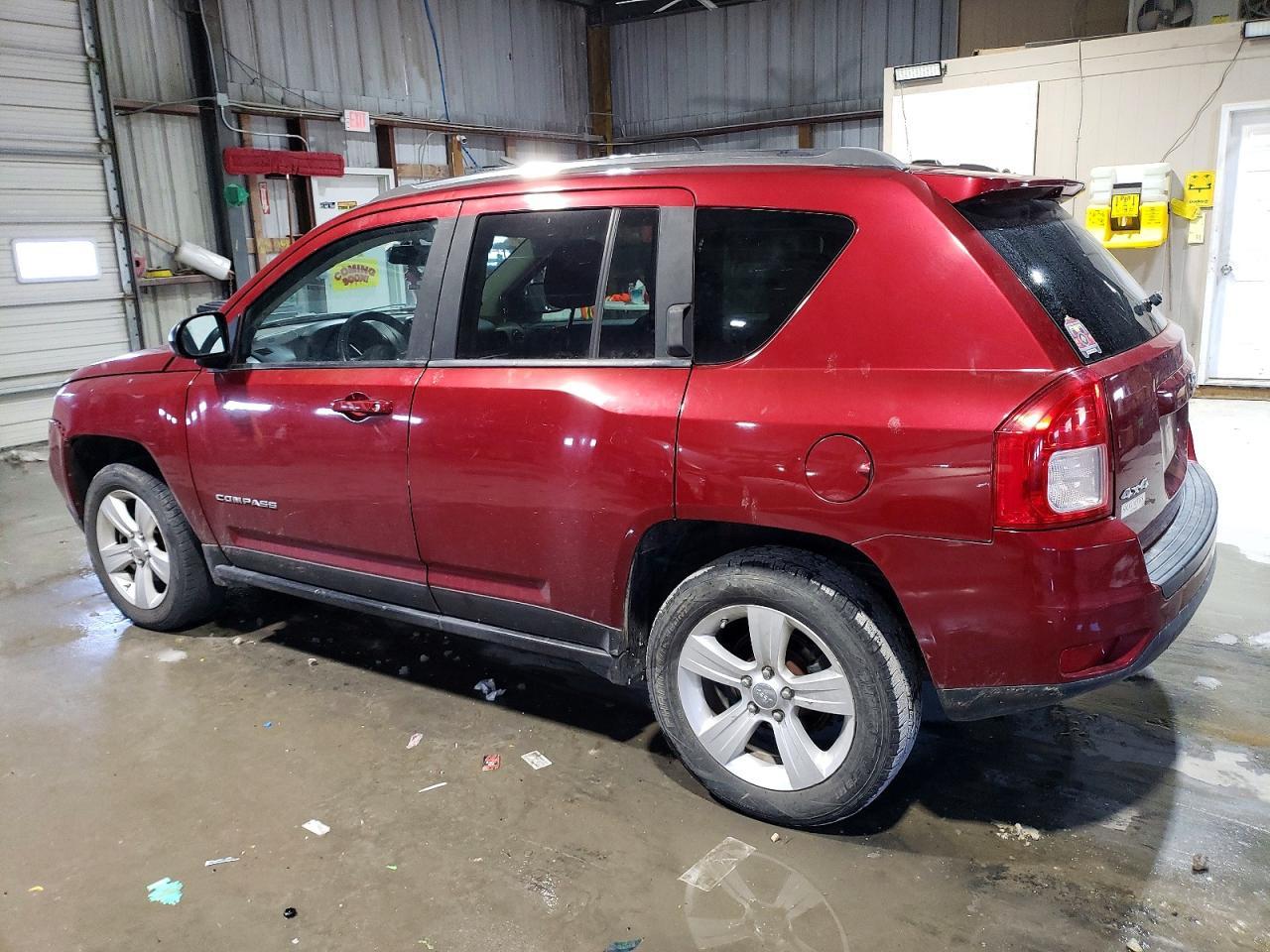 2012 Jeep Compass Latitude - Фото 2